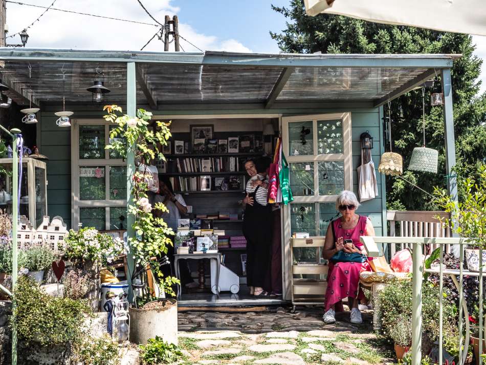Lucignana, 180 abitanti, un paese e la sua libreria