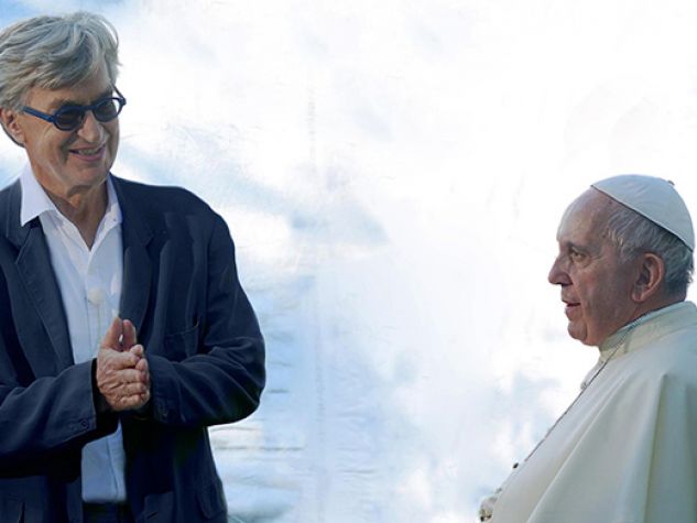 Papa Francesco e Wim Wenders nei giardini vaticani