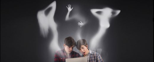 Adolescenti martellati da messaggi a contenuto sessuale