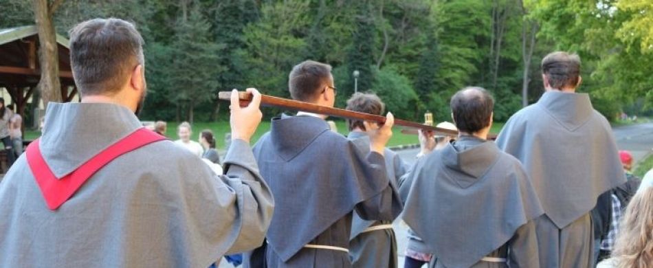 È vero che i frati sono tutti vecchi?