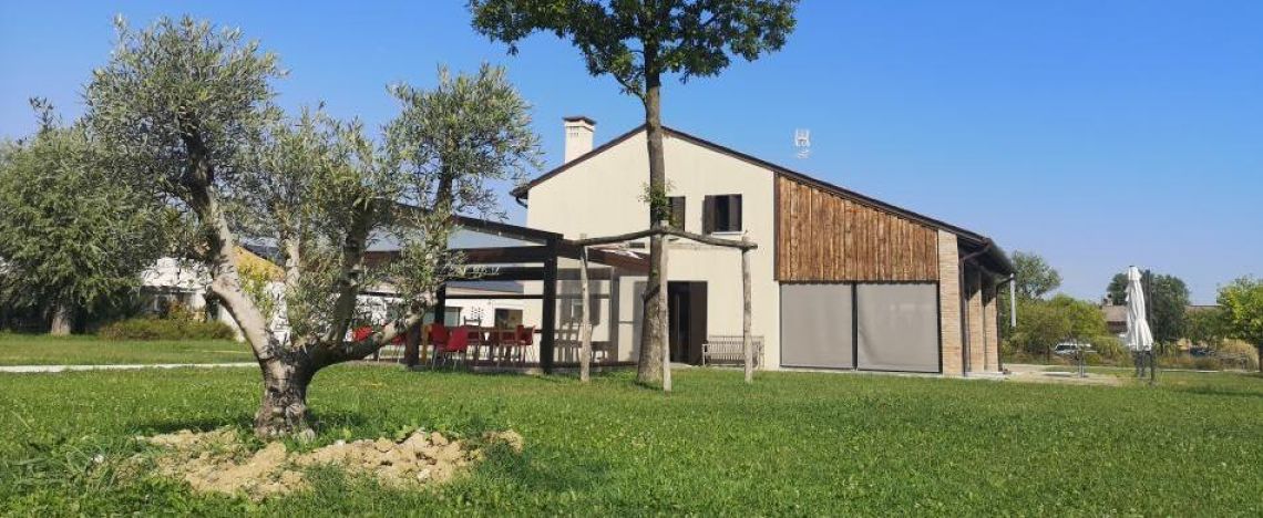 Casa di Anna, casa della città