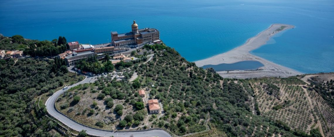 veduta aerea del santuario di Tindari