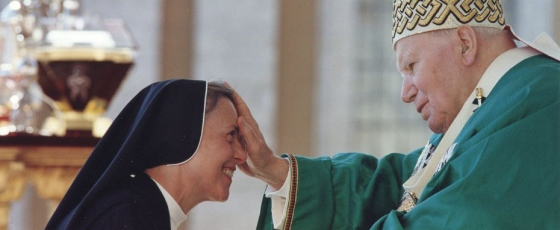 La «scopritrice» di santi