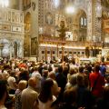 La Basilica gremita di fedeli durante la Santa Messa delle 10 per gli Associati al «Messaggero di sant’Antonio». - © Nicola Bianchi