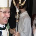 ...e monsignor Dal Cin sembra gradire. Buon cammino con sant'Antonio, eccellenza! - ©AndreaVaona/ArchivioMsa