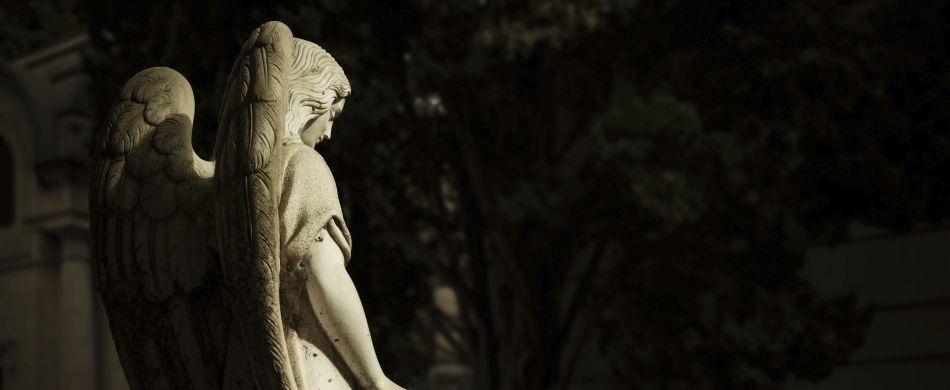 Cimiteri, tra memoria e s