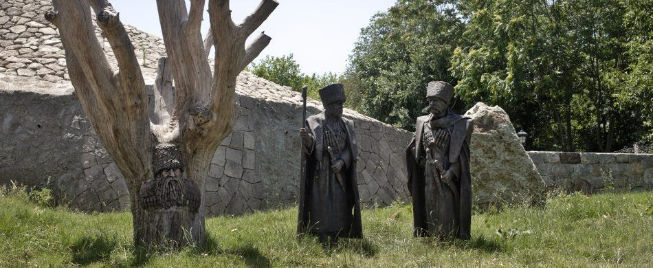 Statue di guerrieri circa