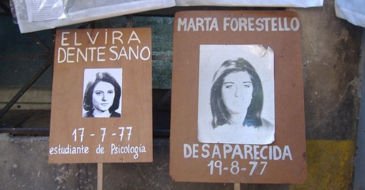 Manifestazione a Buenos Aires in ricordo delle vittime della dittatura di Videla in Argentina. 