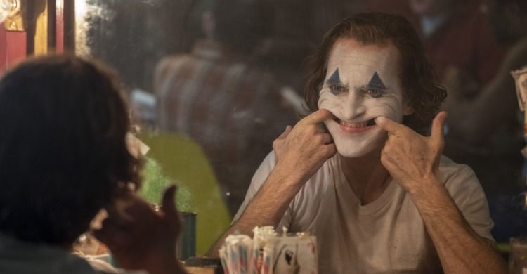Joaquin Phoenix interpreta Joker nella pellicola diretta da Todd Philips.