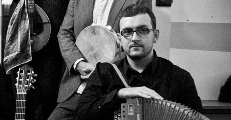 Davide Ierardi, musicista membro del gruppo «Santa Taranta».